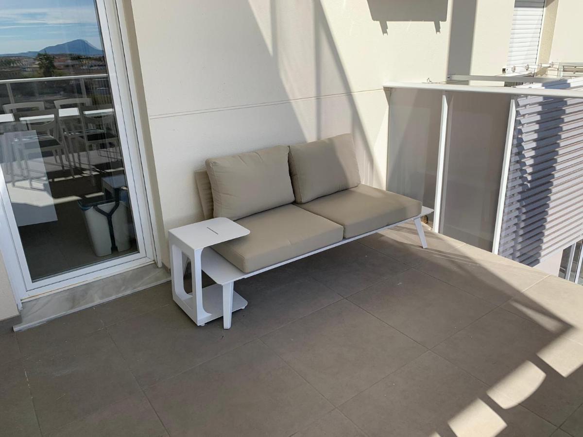 Apartment Beautiful With Pool Near The *